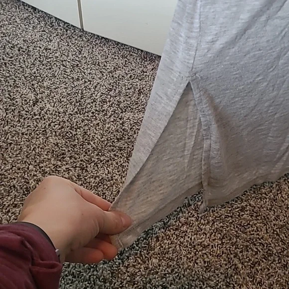 Athleta Lightweight Long Sleeved T Shirt Size Small - Picture 5 of 6